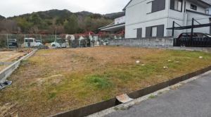 湖南市岩根、土地の画像です