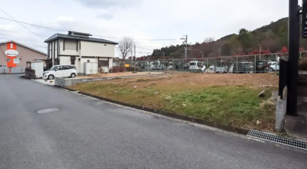 湖南市岩根、土地の画像です