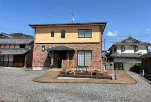 湖南市岩根、中古一戸建ての画像です