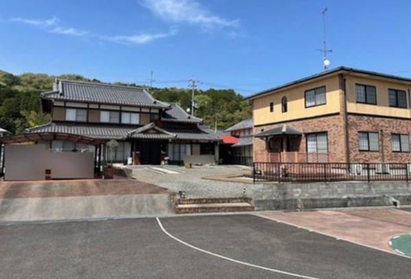 湖南市岩根、中古一戸建ての画像です