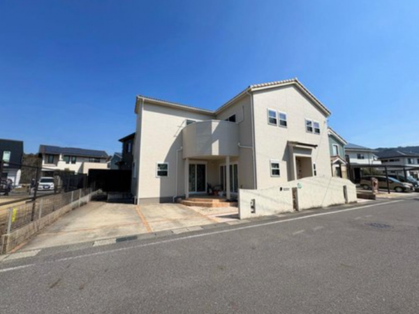 湖南市北山台、中古一戸建ての画像です