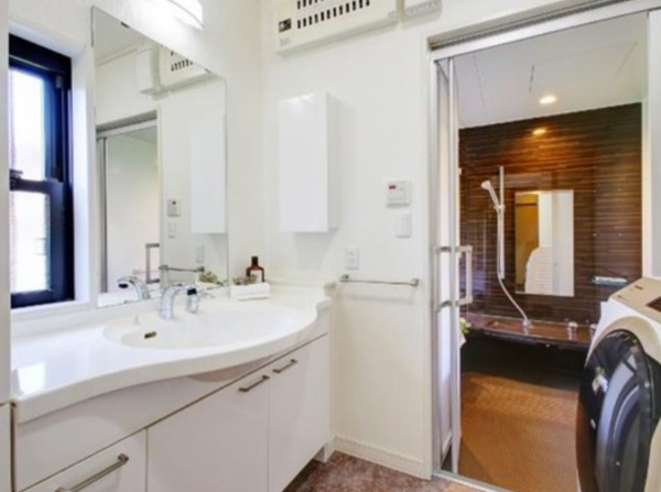 湖南市岡出、中古一戸建ての画像です