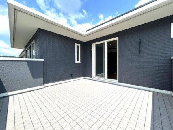 湖南市日枝山手台、中古一戸建ての画像です