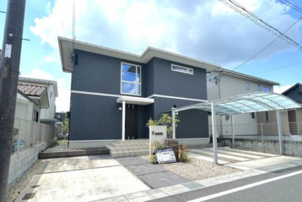 湖南市日枝山手台、中古一戸建ての画像です