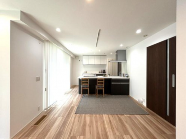 湖南市日枝山手台、中古一戸建ての画像です