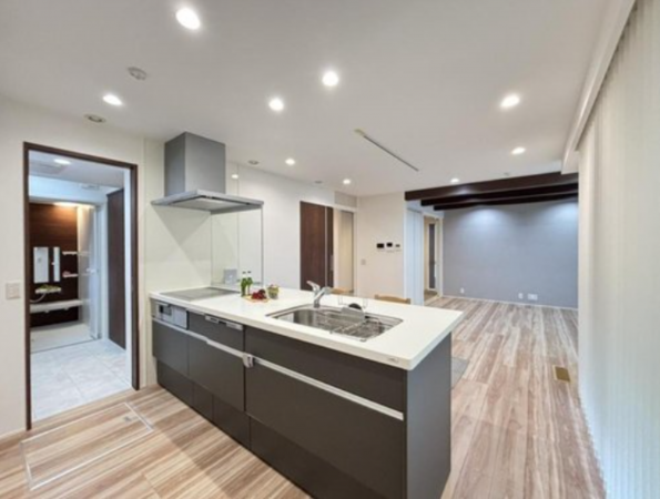 湖南市日枝山手台、中古一戸建ての画像です