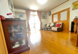 湖南市岩根、中古一戸建ての画像です