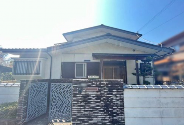 湖南市岩根、中古一戸建ての画像です