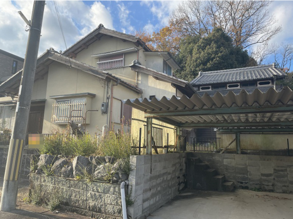 甲賀市甲南町、中古一戸建ての画像です