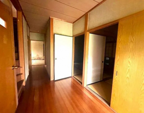 甲賀市水口町、中古一戸建ての画像です