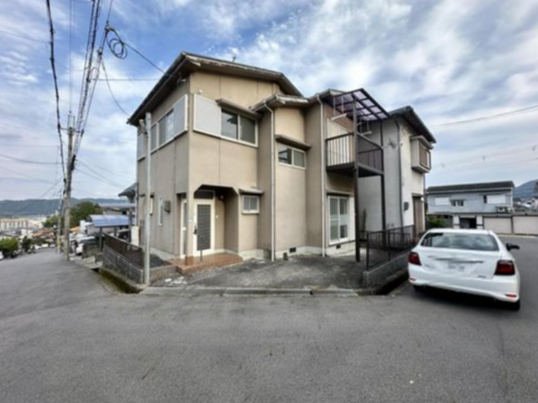 湖南市岡出、中古一戸建ての画像です