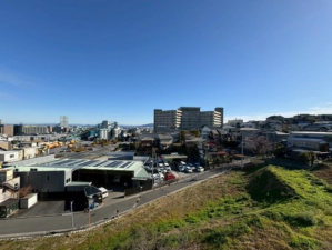 大津市本宮、マンションの画像です