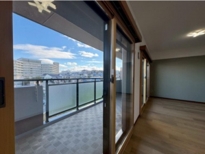 大津市本宮、マンションの画像です