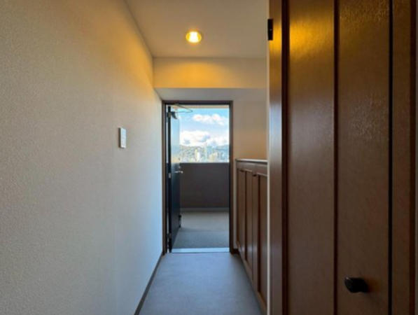 大津市本宮、マンションの画像です