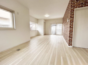 湖南市岩根、中古一戸建ての画像です