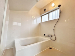 湖南市岩根、中古一戸建ての画像です