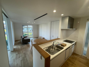 湖南市石部南、新築一戸建ての画像です