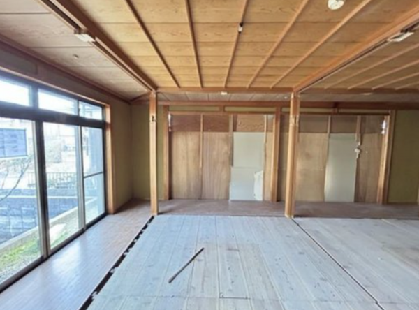 湖南市柑子袋西、中古一戸建ての画像です