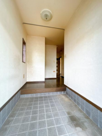 甲賀市甲南町、中古一戸建ての画像です