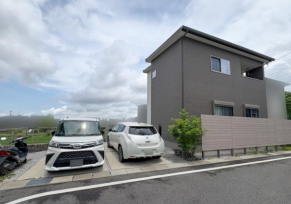 大津市国分、中古一戸建ての外観画像です