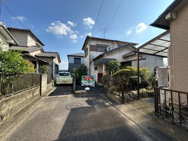一宮市大和町妙興寺、土地の前面道路を含む現地写真画像です