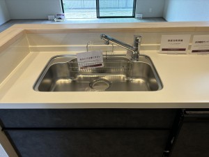 一宮市伝法寺、新築一戸建てのキッチン画像です