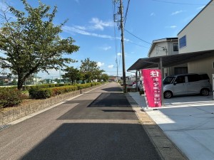 一宮市伝法寺、新築一戸建ての前面道路を含む現地写真画像です