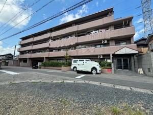 一宮市森本、マンションの画像です