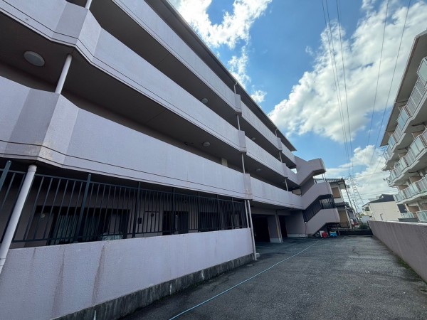 一宮市森本、マンションの画像です