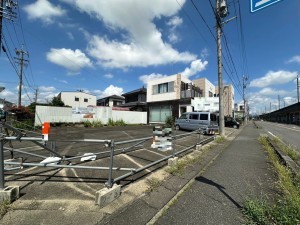 一宮市花池、土地の前面道路を含む現地写真画像です