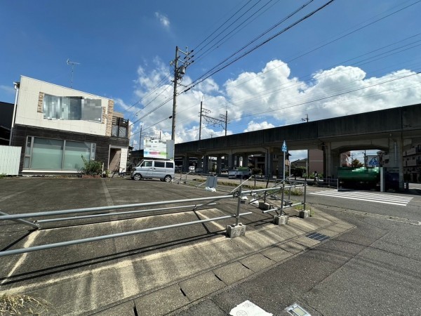 一宮市花池、土地の前面道路を含む現地写真画像です