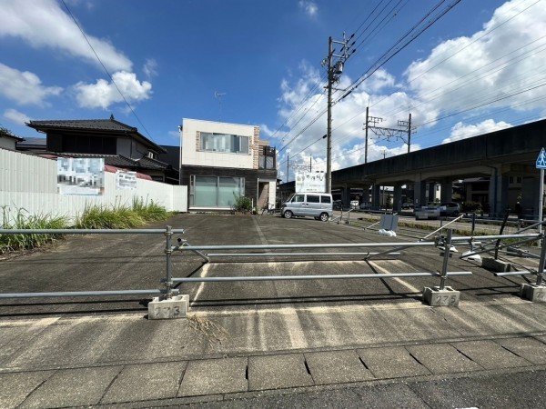 一宮市花池、土地の前面道路を含む現地写真画像です