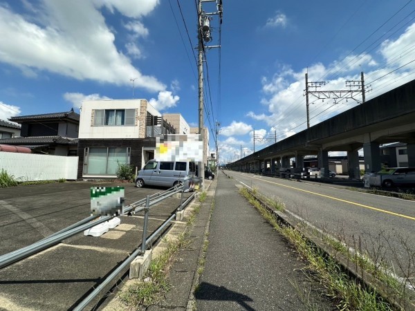 一宮市花池、土地の前面道路を含む現地写真画像です