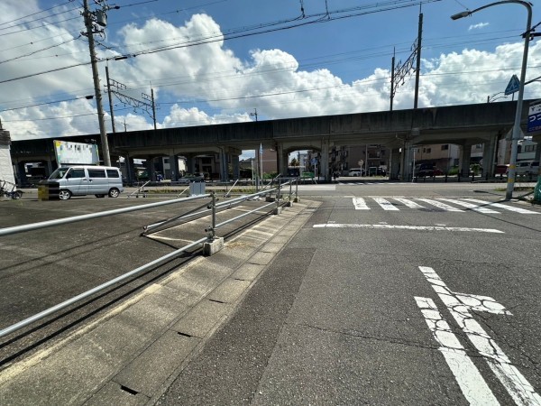 一宮市花池、土地の前面道路を含む現地写真画像です