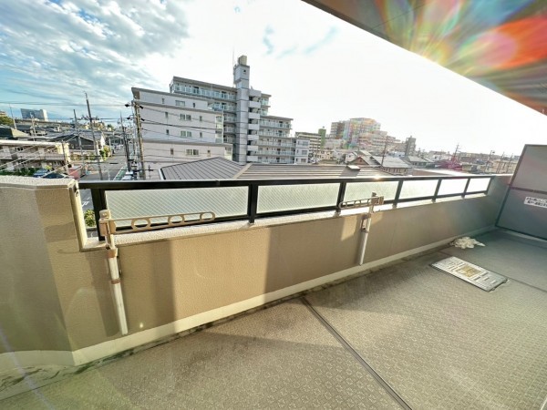一宮市枠杁町、マンションのバルコニー画像です
