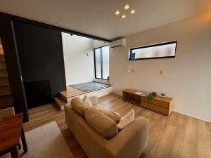 一宮市多加木、新築一戸建ての居間画像です