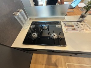 一宮市多加木、新築一戸建てのキッチン画像です