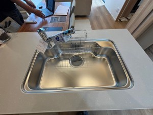 一宮市多加木、新築一戸建てのキッチン画像です