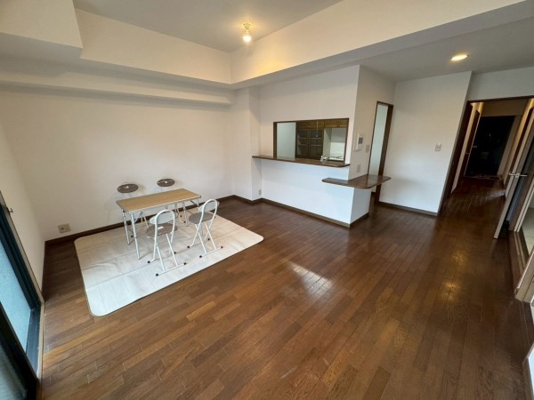 一宮市小信中島、マンションの画像です