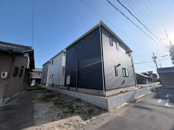 一宮市一色町、新築一戸建ての画像です