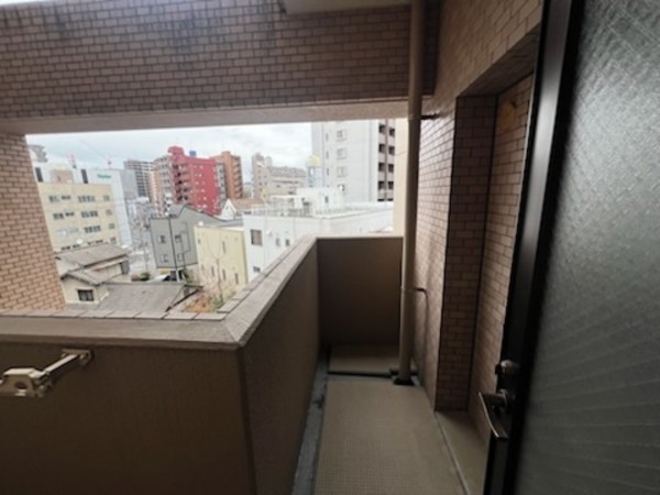 広島市西区横川町、マンションのバルコニー画像です