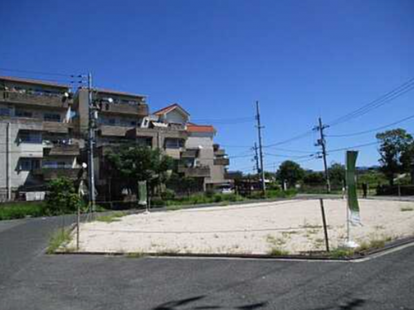 広島市西区庚午南、土地の前面道路を含む現地写真画像です