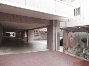 広島市西区南観音、マンションの駐車場画像です