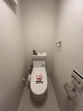 広島市西区己斐本町、マンションのトイレ画像です