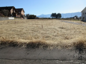 茅野市泉野、土地の画像です