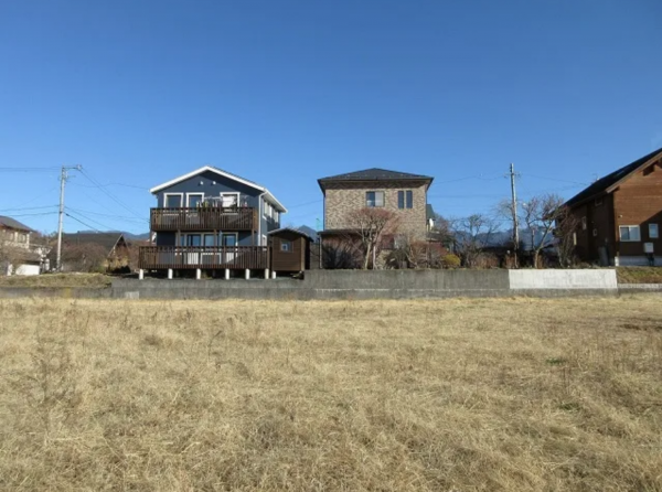 茅野市泉野、土地の画像です