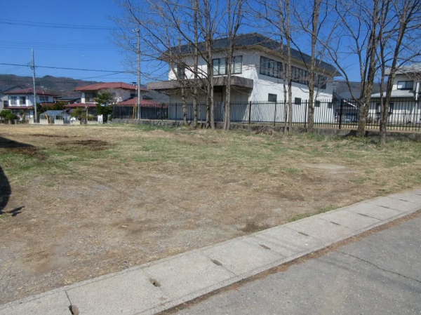 茅野市中大塩、土地の画像です