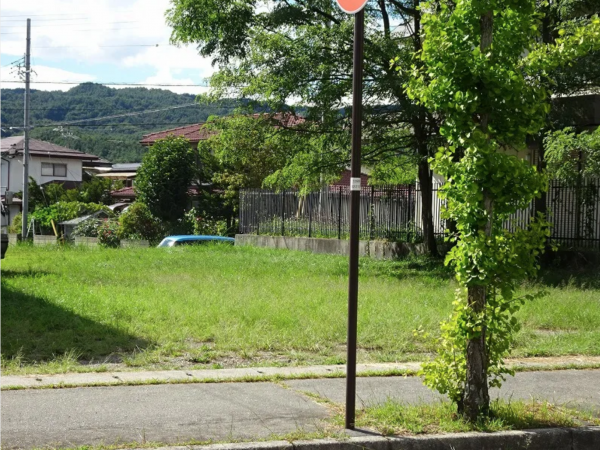 茅野市中大塩、土地の画像です