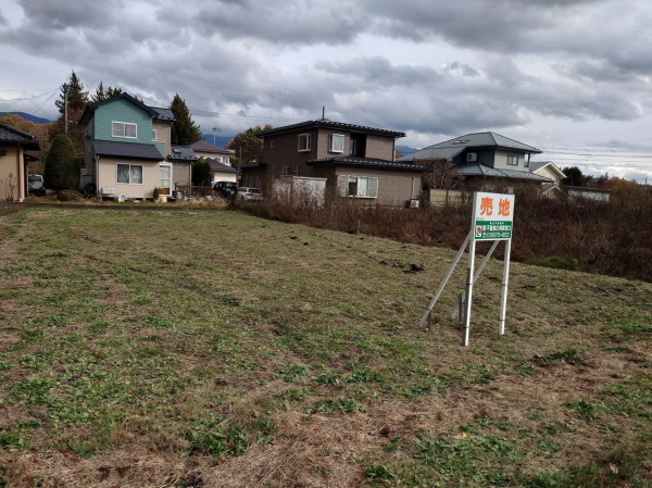 茅野市湖東、土地の画像です