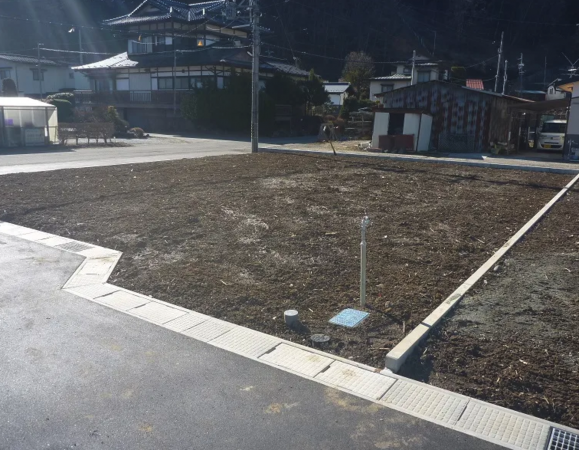 諏訪市、土地の画像です